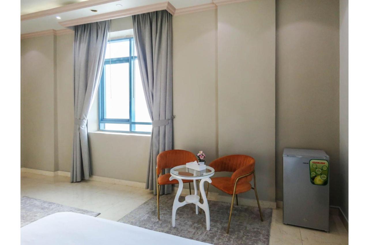 Bareen Hotel 아지만 외부 사진